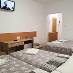 Astoria Homestay *